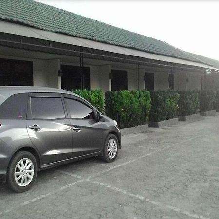 Serayu Hotel Тимика Экстерьер фото