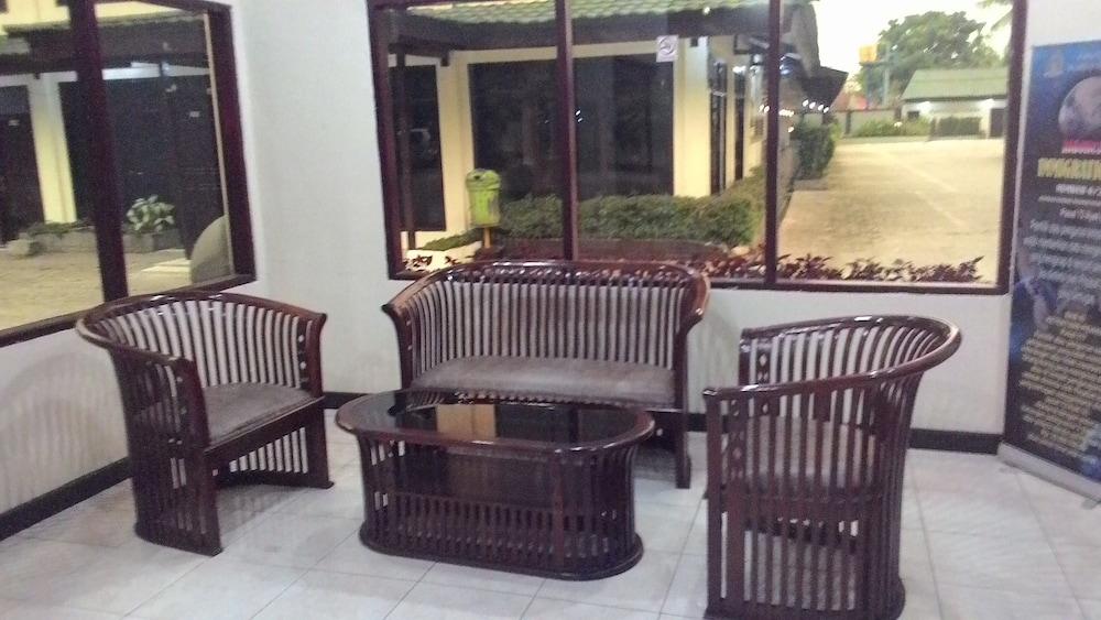 Serayu Hotel Тимика Экстерьер фото