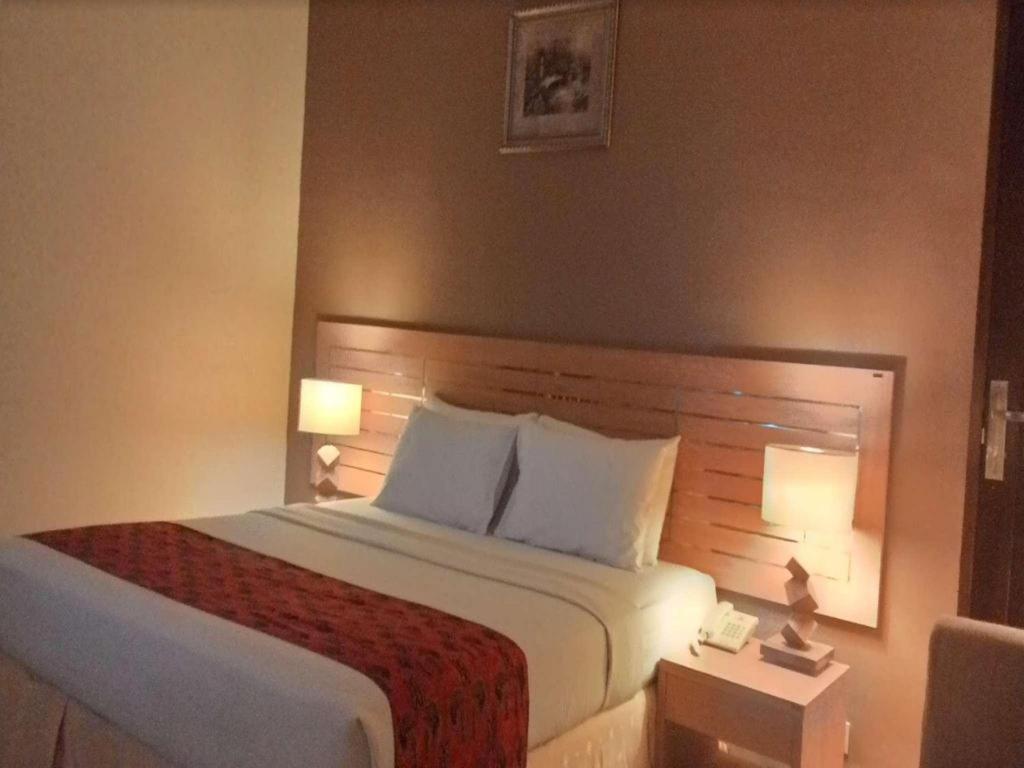 Serayu Hotel Тимика Экстерьер фото