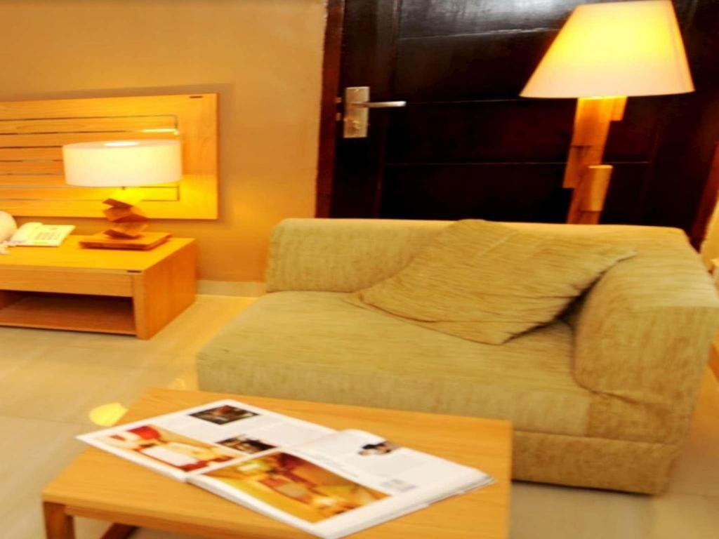 Serayu Hotel Тимика Экстерьер фото