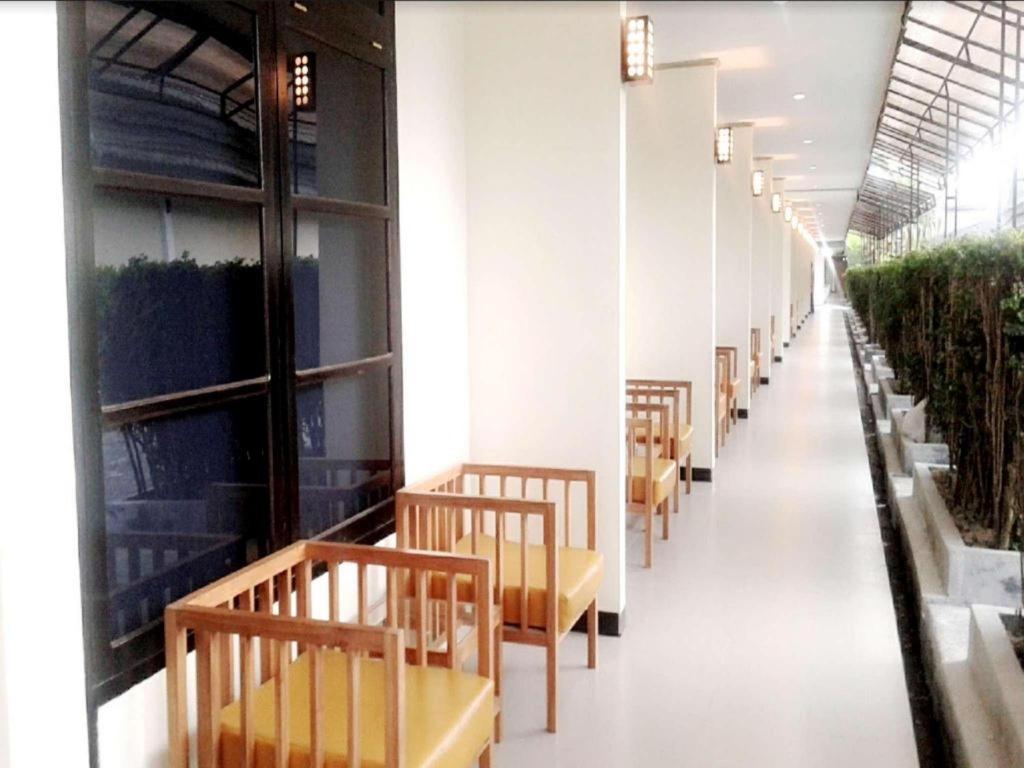Serayu Hotel Тимика Экстерьер фото