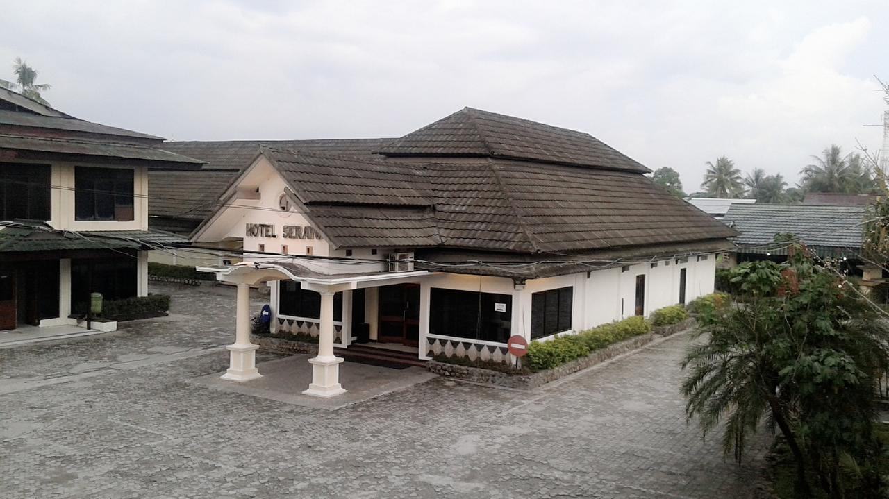 Serayu Hotel Тимика Экстерьер фото